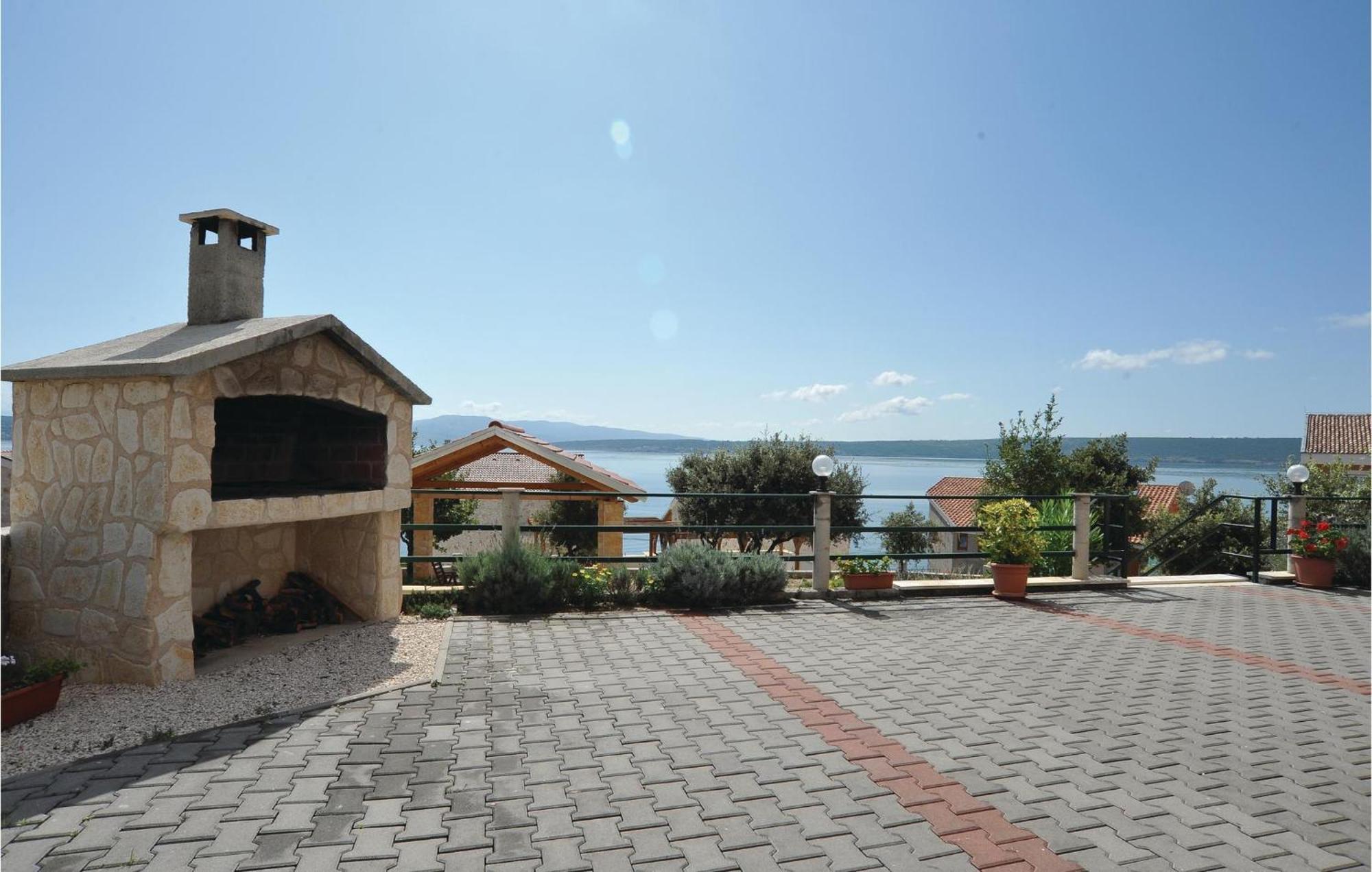 Cozy Apartment In Posedarje With House Sea View ภายนอก รูปภาพ